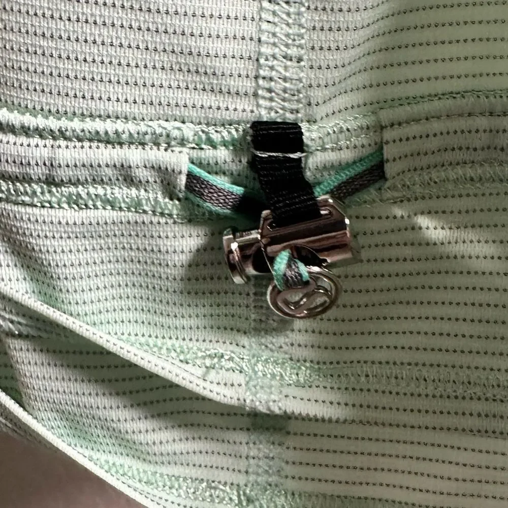 lululemon athletica size excellent